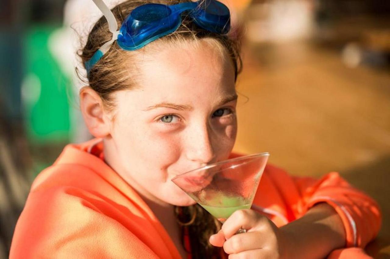 Teos Ormanci Tatil Koyu Hotel Seferihisar Kültér fotó