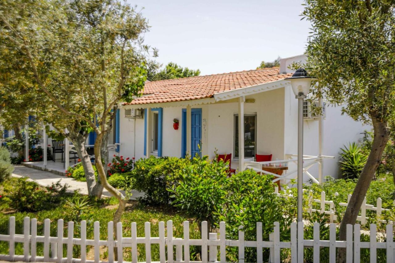 Teos Ormanci Tatil Koyu Hotel Seferihisar Kültér fotó