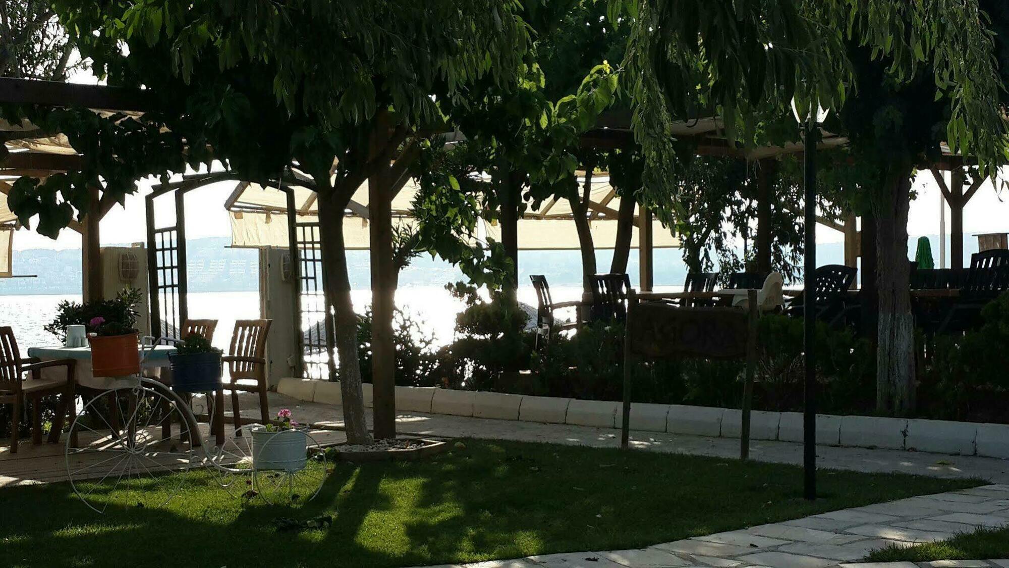 Teos Ormanci Tatil Koyu Hotel Seferihisar Kültér fotó
