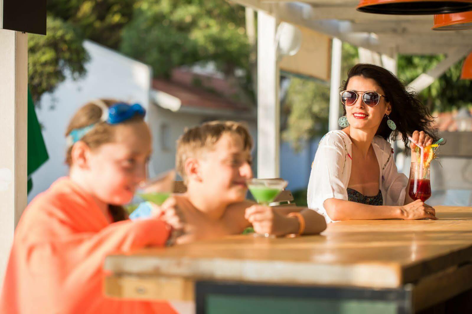 Teos Ormanci Tatil Koyu Hotel Seferihisar Kültér fotó