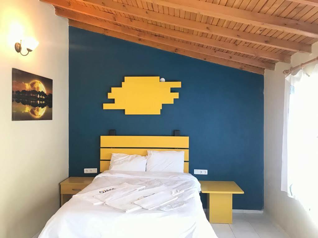 Teos Ormanci Tatil Koyu Hotel Seferihisar Kültér fotó
